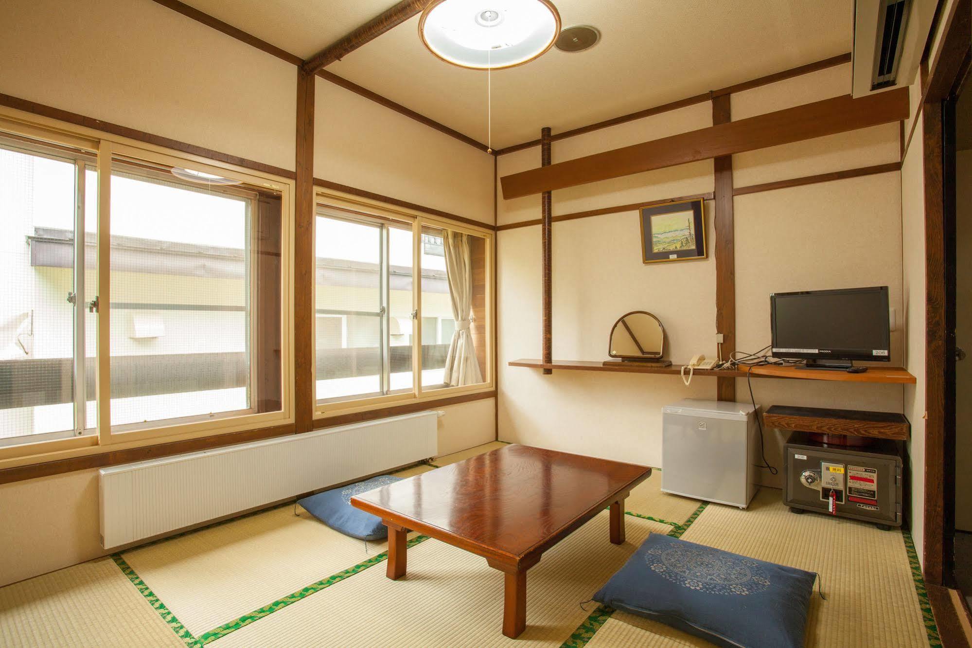 Hotel Mutsumi Siga Kogen Kültér fotó